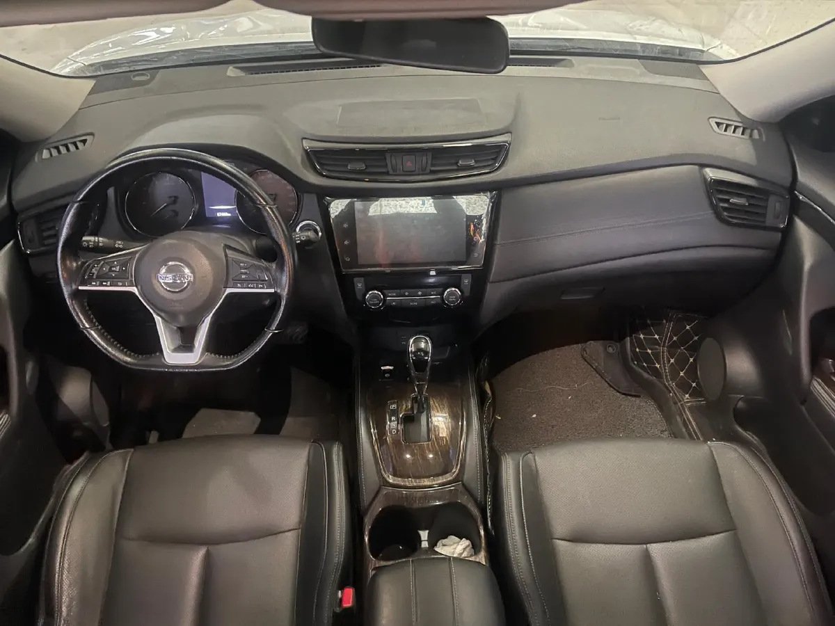 2020 Nissan X-Trail 2.0L 154HP L4 CVT,autocango,china used car exporter,china ev exporter,chinese used car exporter,chinese used ev exporter