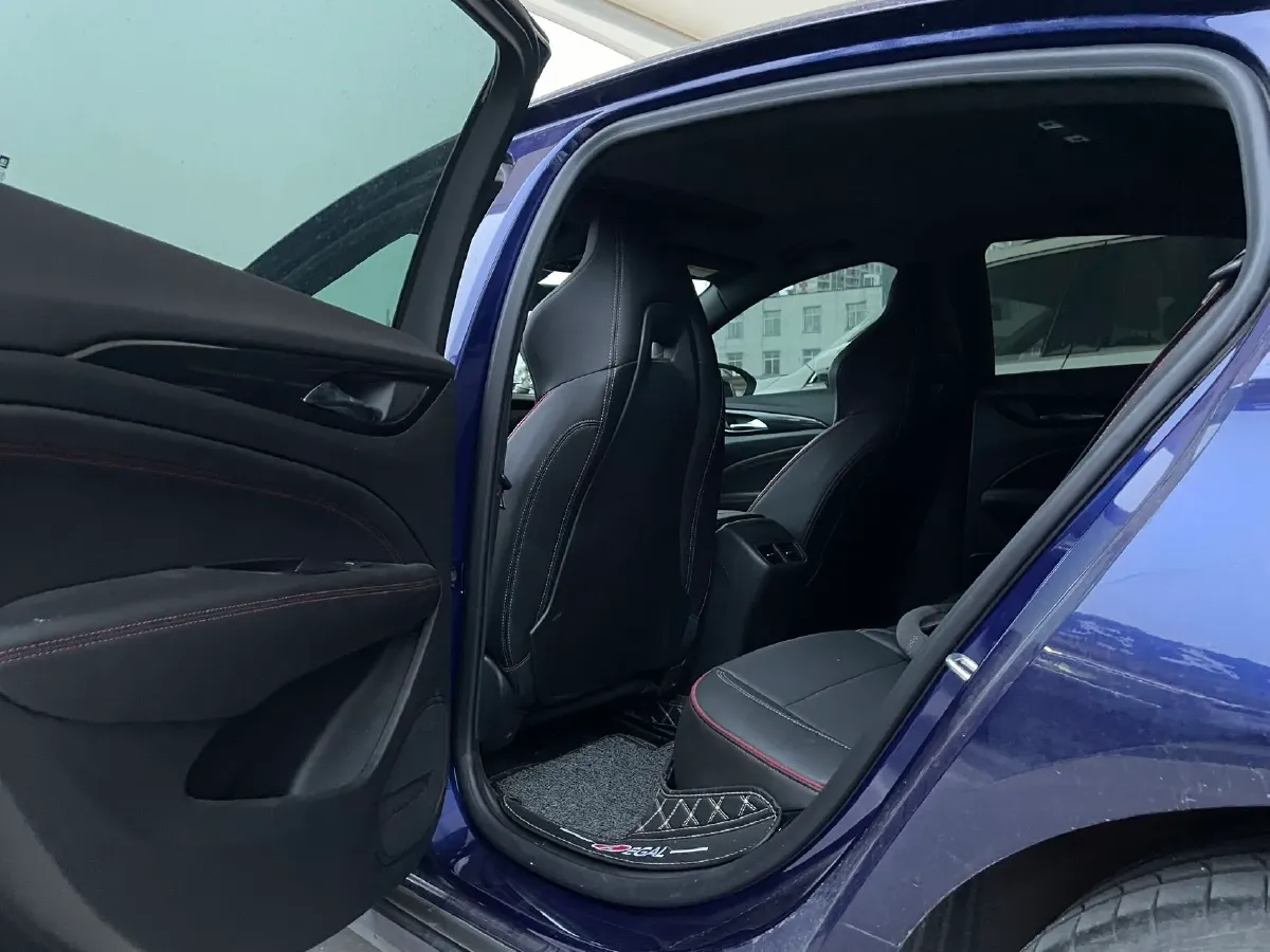 2021 Buick Regal 2.0T 237HP L4 9AT,autocango,china used car exporter,china ev exporter,chinese used car exporter,chinese used ev exporter