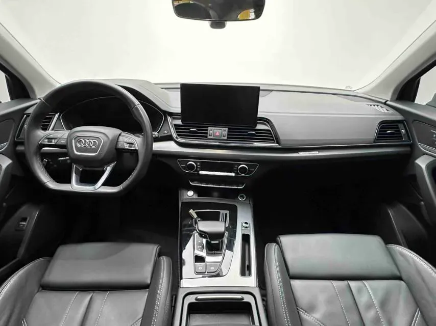 2022 Audi Q5L 2.0T 190HP L4 7DCT,autocango,china used car exporter,china ev exporter,chinese used car exporter,chinese used ev exporter