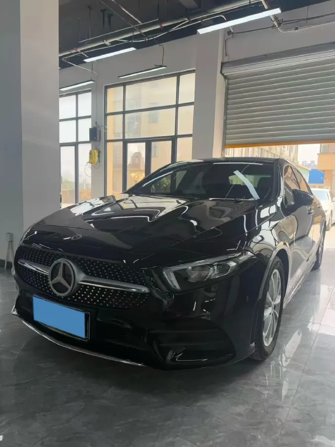 2021 Mercedes-Benz A Class 1.3T 163HP L4 7DCT,autocango,china used car exporter,china ev exporter,chinese used car exporter,chinese used ev exporter