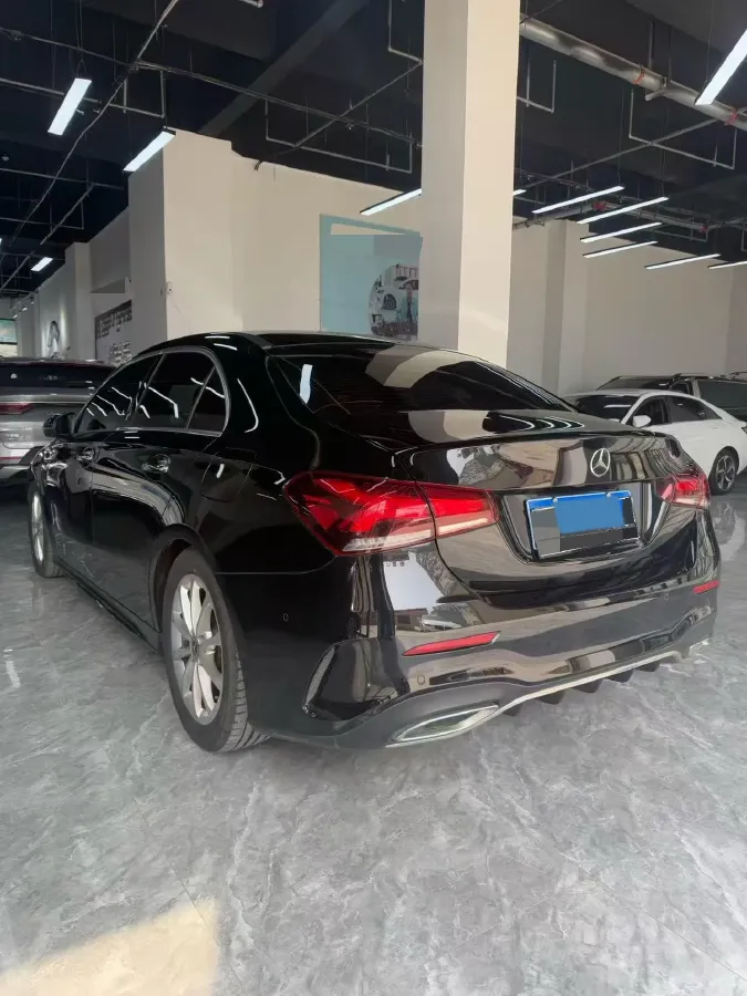 2021 Mercedes-Benz A Class 1.3T 163HP L4 7DCT,autocango,china used car exporter,china ev exporter,chinese used car exporter,chinese used ev exporter
