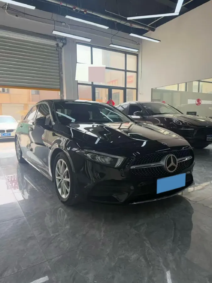 2021 Mercedes-Benz A Class 1.3T 163HP L4 7DCT,autocango,china used car exporter,china ev exporter,chinese used car exporter,chinese used ev exporter