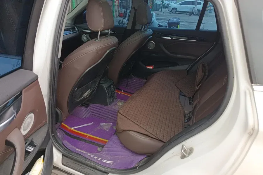 2021 BMW X1 1.5T 140HP L3 7DCT,autocango,china used car exporter,china ev exporter,chinese used car exporter,chinese used ev exporter