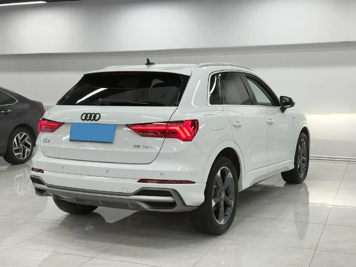 2022 Audi Q3 1.4T 150HP L4 7DCT,autocango,china used car exporter,china ev exporter,chinese used car exporter,chinese used ev exporter