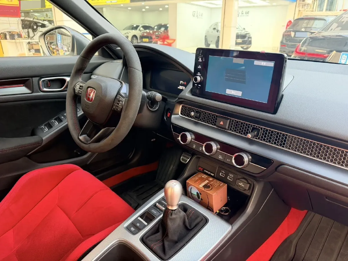 2023 Honda Civic 2.0T 300HP L4 6MT,autocango,china used car exporter,china ev exporter,chinese used car exporter,chinese used ev exporter