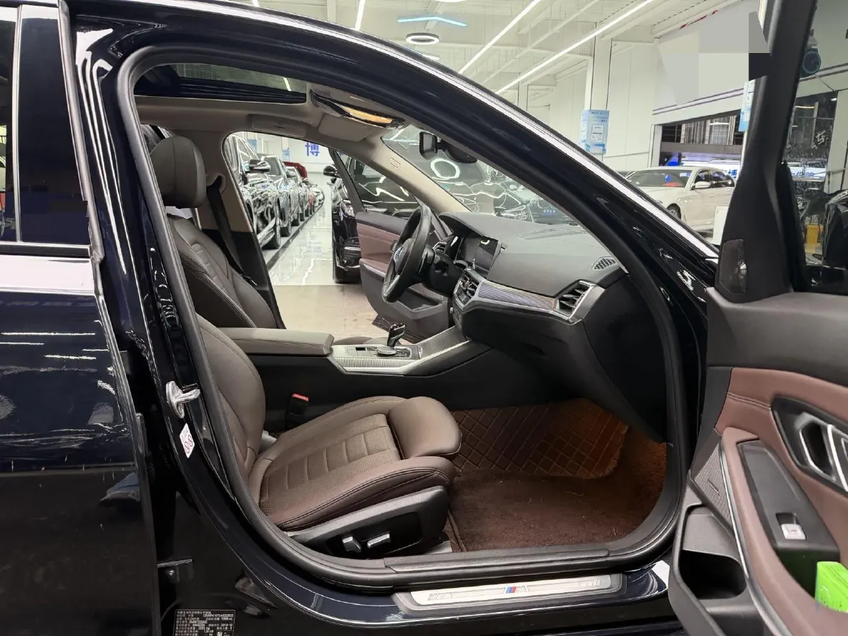 2020 BMW 3 Series 2.0T 184HP L4 8AT,autocango,china used car exporter,china ev exporter,chinese used car exporter,chinese used ev exporter