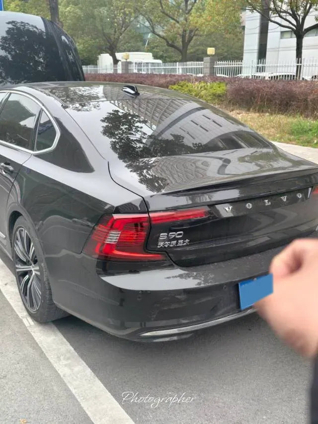 2024 Volvo S90 2.0T 250HP L4 8AT,autocango,china used car exporter,china ev exporter,chinese used car exporter,chinese used ev exporter