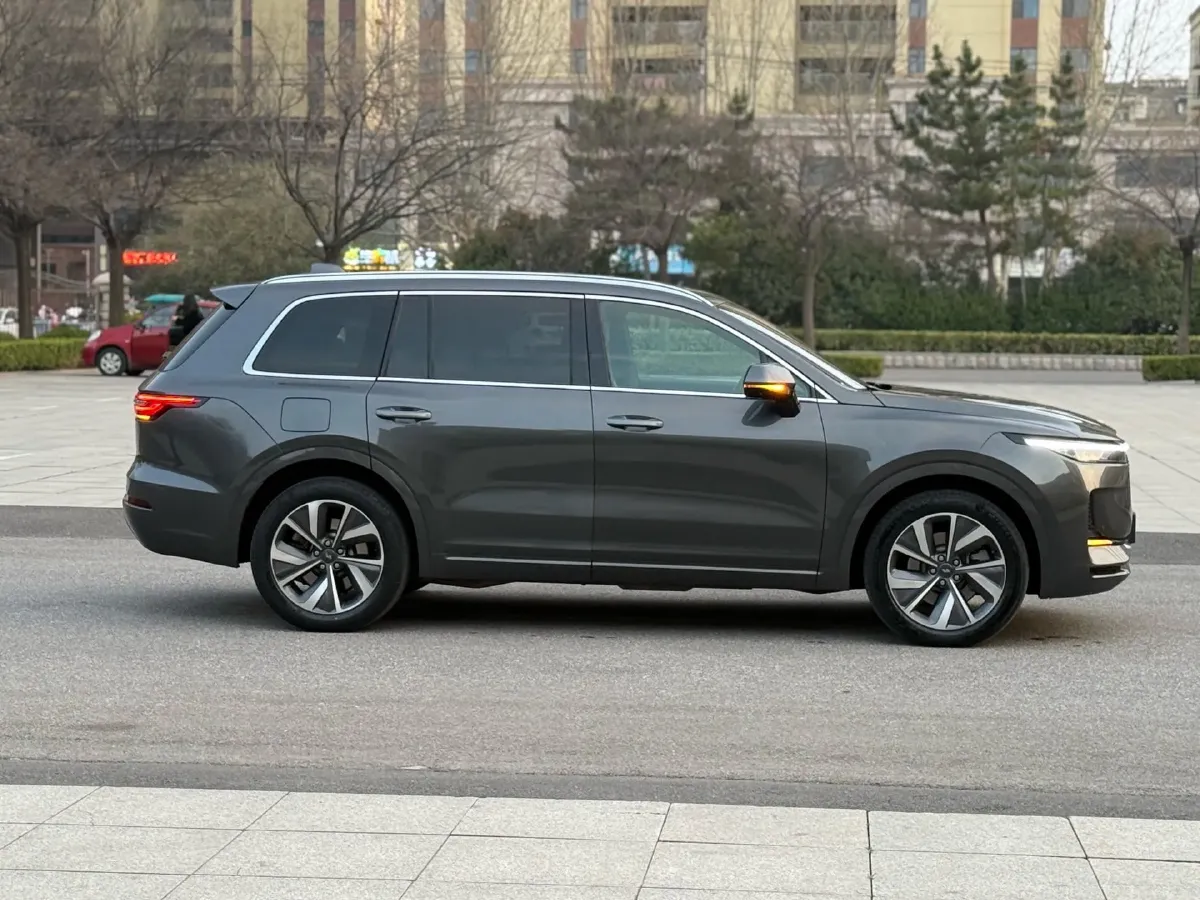 2021 Li ONE Range Extended 131HP REEV 40.5KWH,autocango,china used car exporter,china ev exporter,chinese used car exporter,chinese used ev exporter