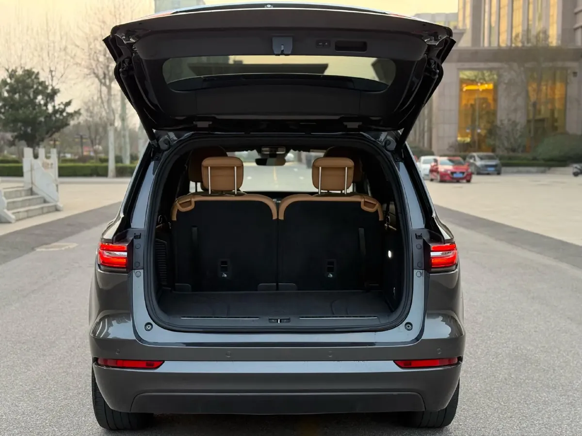 2021 Li ONE Range Extended 131HP REEV 40.5KWH,autocango,china used car exporter,china ev exporter,chinese used car exporter,chinese used ev exporter