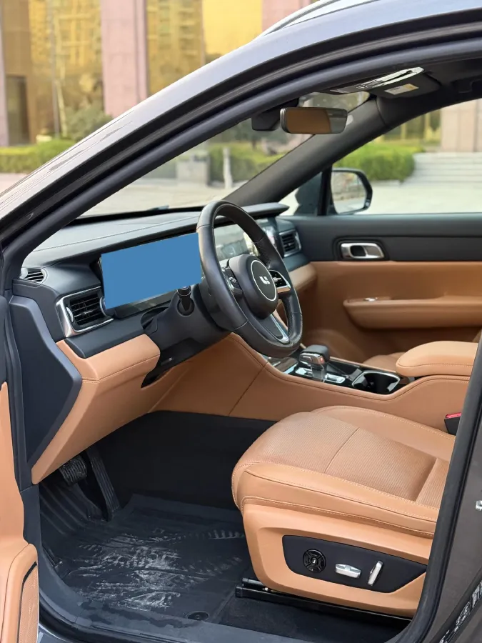 2021 Li ONE Range Extended 131HP REEV 40.5KWH,autocango,china used car exporter,china ev exporter,chinese used car exporter,chinese used ev exporter