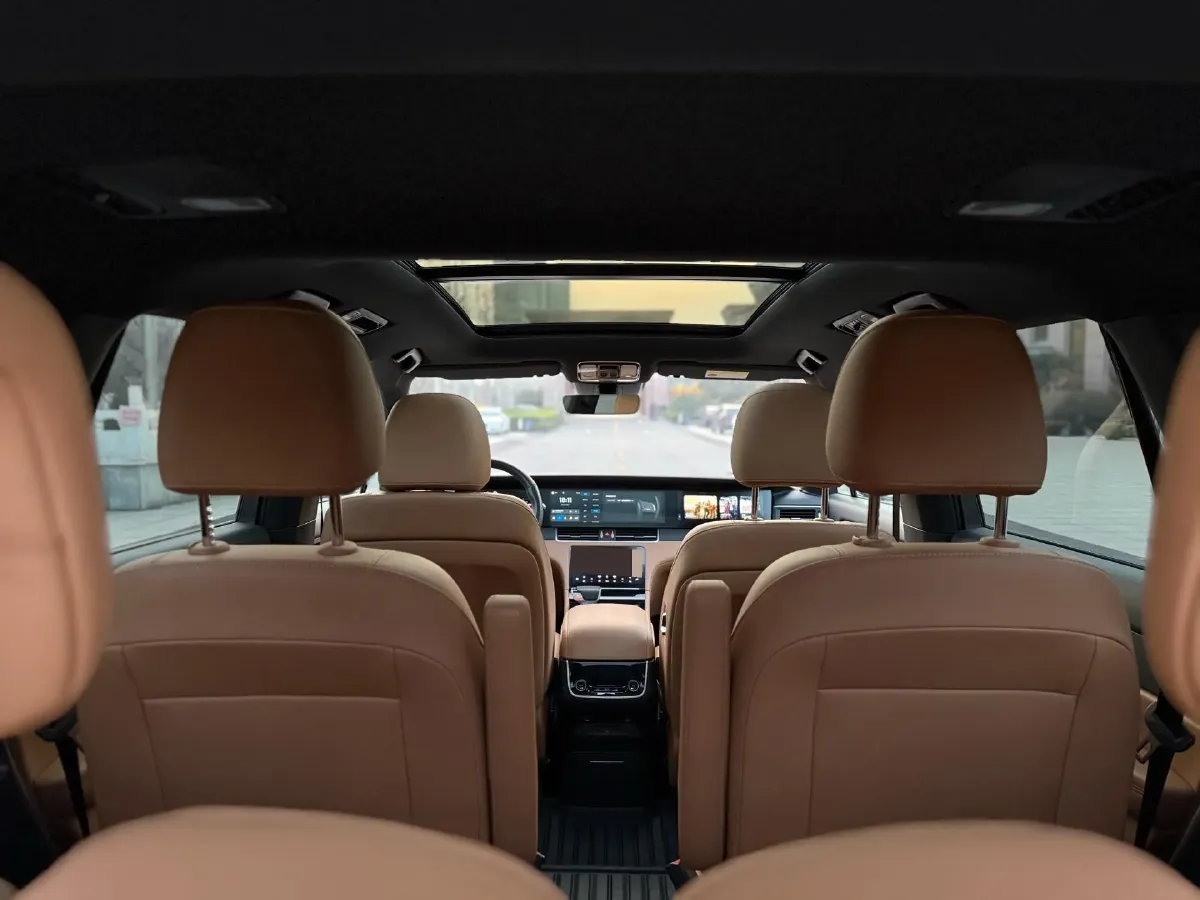 2021 Li ONE Range Extended 131HP REEV 40.5KWH,autocango,china used car exporter,china ev exporter,chinese used car exporter,chinese used ev exporter