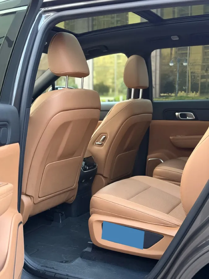 2021 Li ONE Range Extended 131HP REEV 40.5KWH,autocango,china used car exporter,china ev exporter,chinese used car exporter,chinese used ev exporter