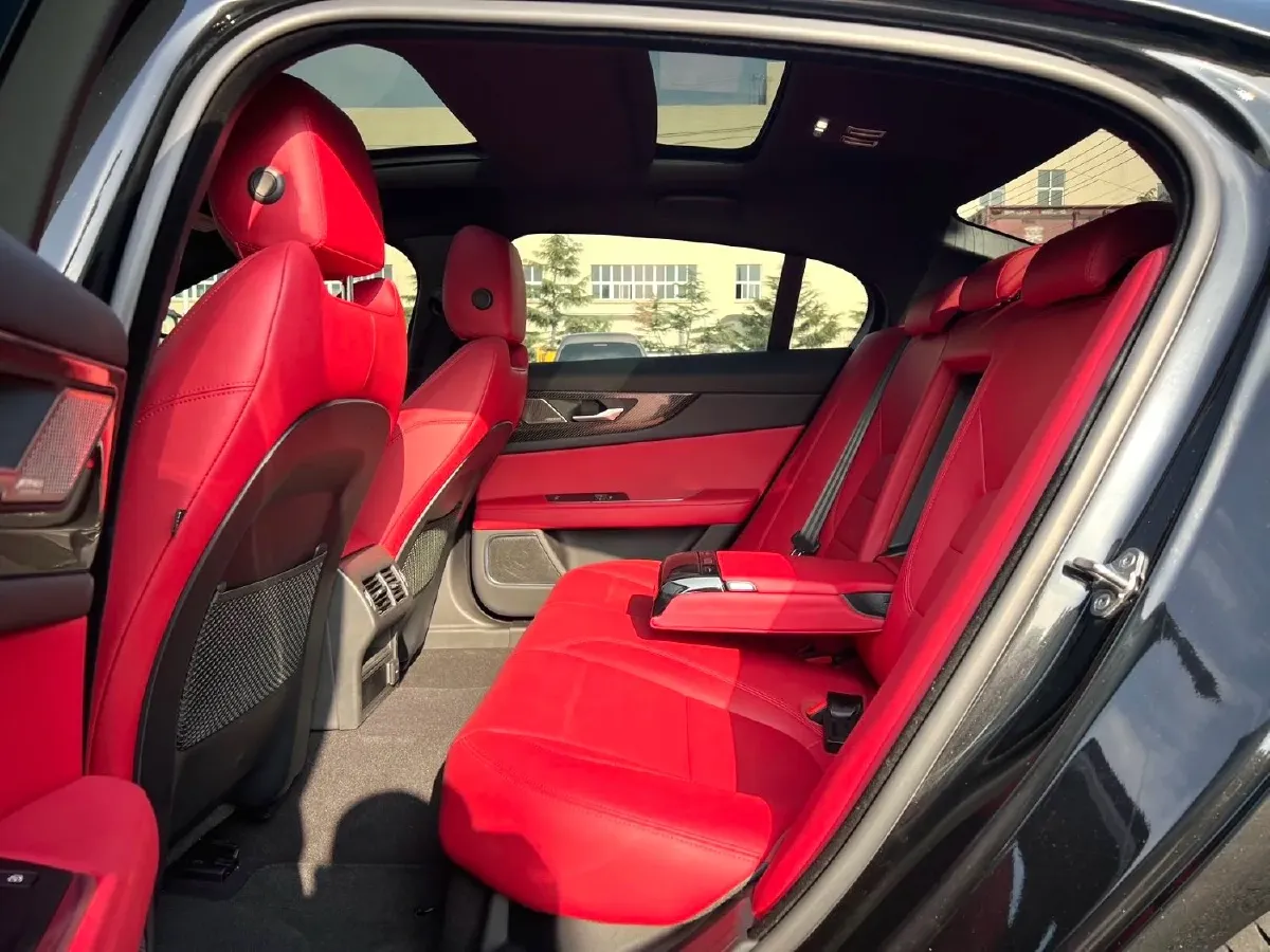 2024 Jaguar XEL 2.0T 250HP L4 8AT,autocango,china used car exporter,china ev exporter,chinese used car exporter,chinese used ev exporter