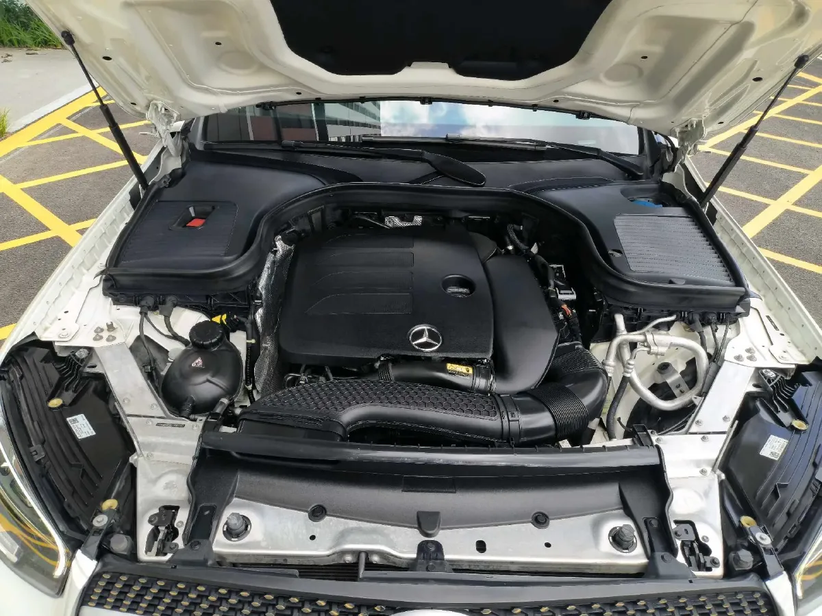 2020 Mercedes-Benz GLC Class 2.0T 197HP L4 9AT,autocango,china used car exporter,china ev exporter,chinese used car exporter,chinese used ev exporter