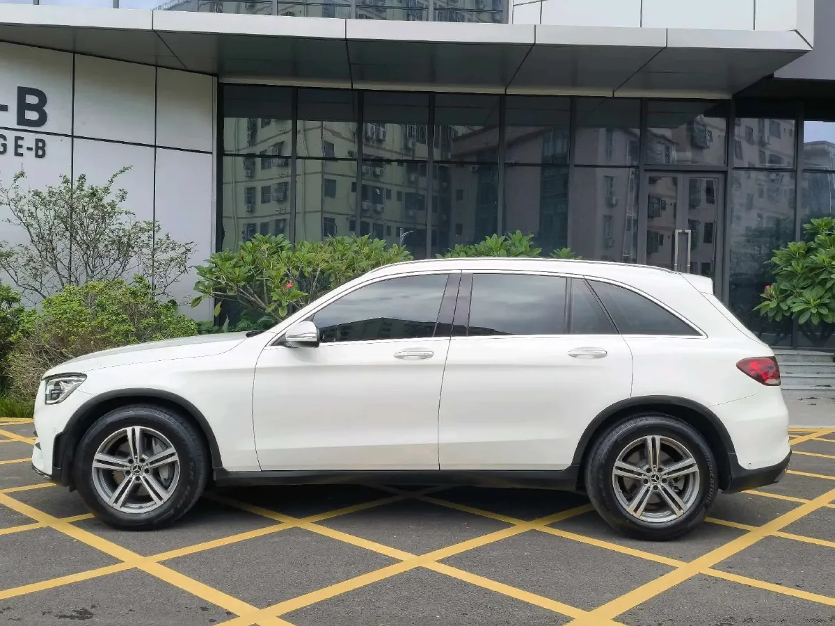 2020 Mercedes-Benz GLC Class 2.0T 197HP L4 9AT,autocango,china used car exporter,china ev exporter,chinese used car exporter,chinese used ev exporter