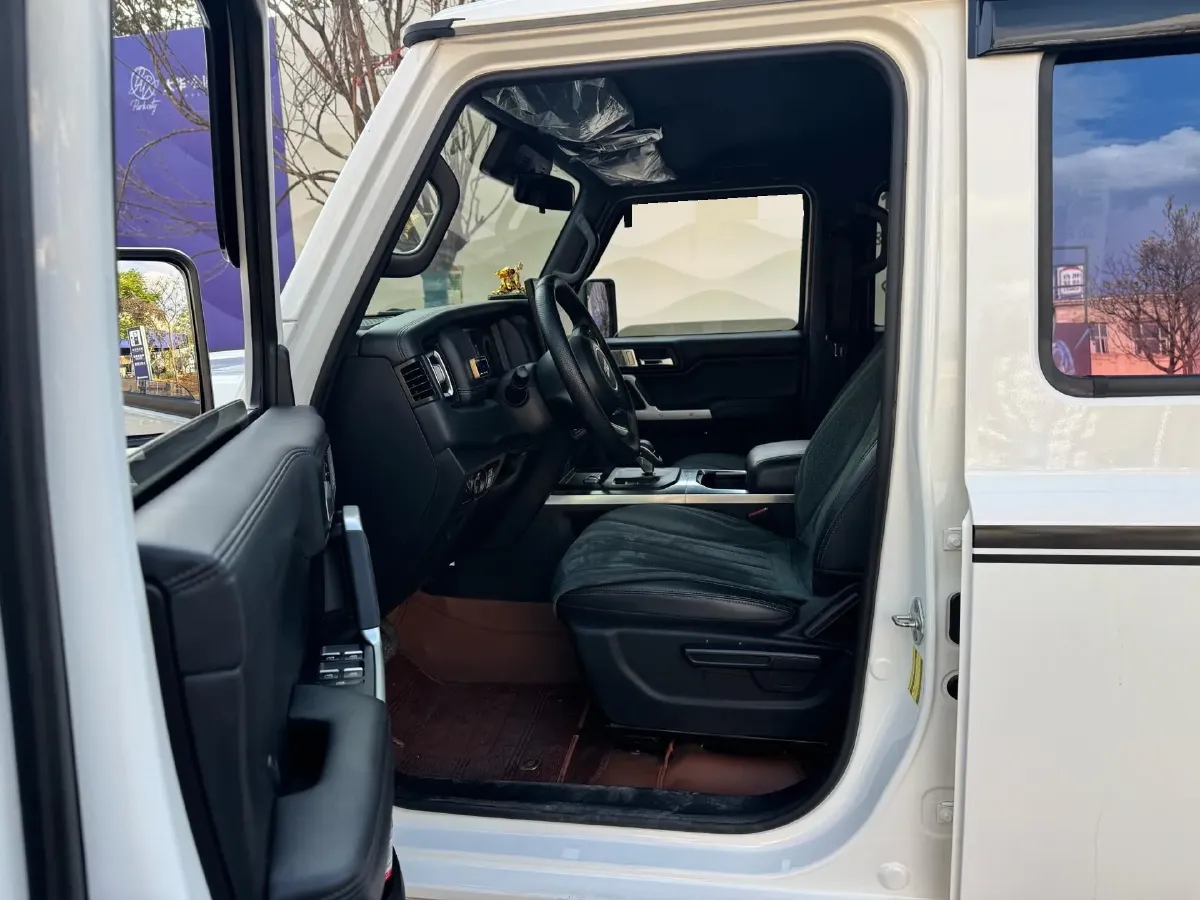 2024 212 212 T01 2.0T 252HP L4 8AT,autocango,china used car exporter,china ev exporter,chinese used car exporter,chinese used ev exporter