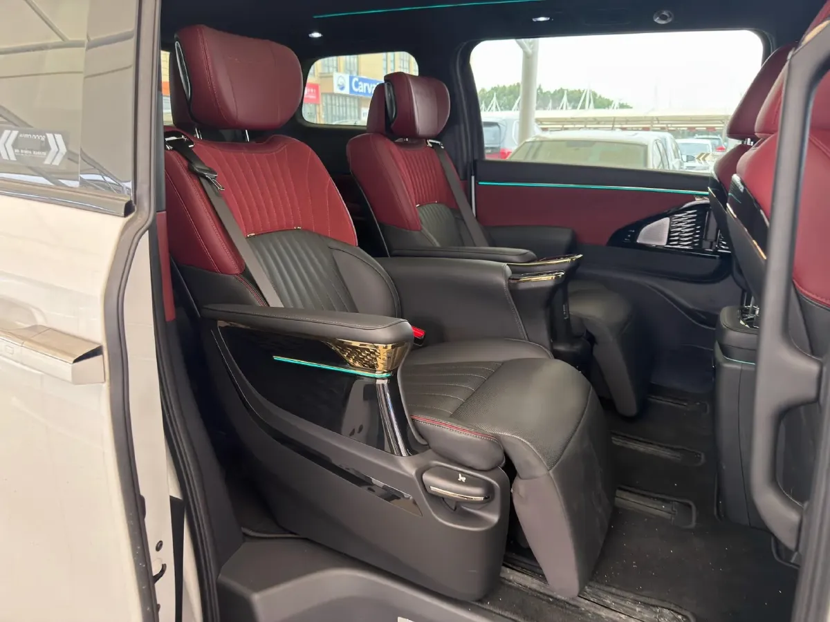 2023 GAC Trumpchi M8 2.0T 252HP L4 8AT,autocango,china used car exporter,china ev exporter,chinese used car exporter,chinese used ev exporter