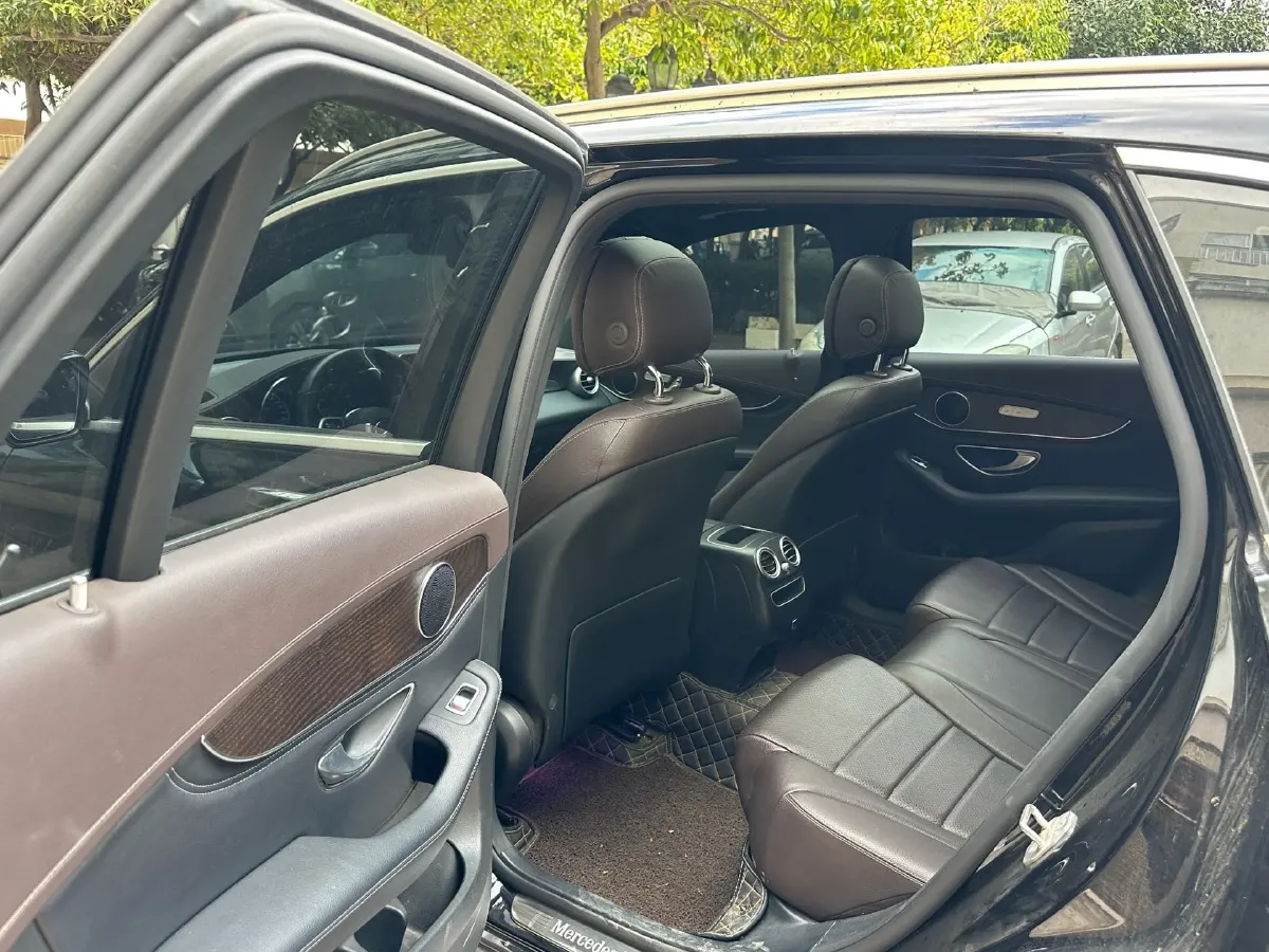 2020 Mercedes-Benz GLC Class 2.0T 258HP L4 9AT,autocango,china used car exporter,china ev exporter,chinese used car exporter,chinese used ev exporter