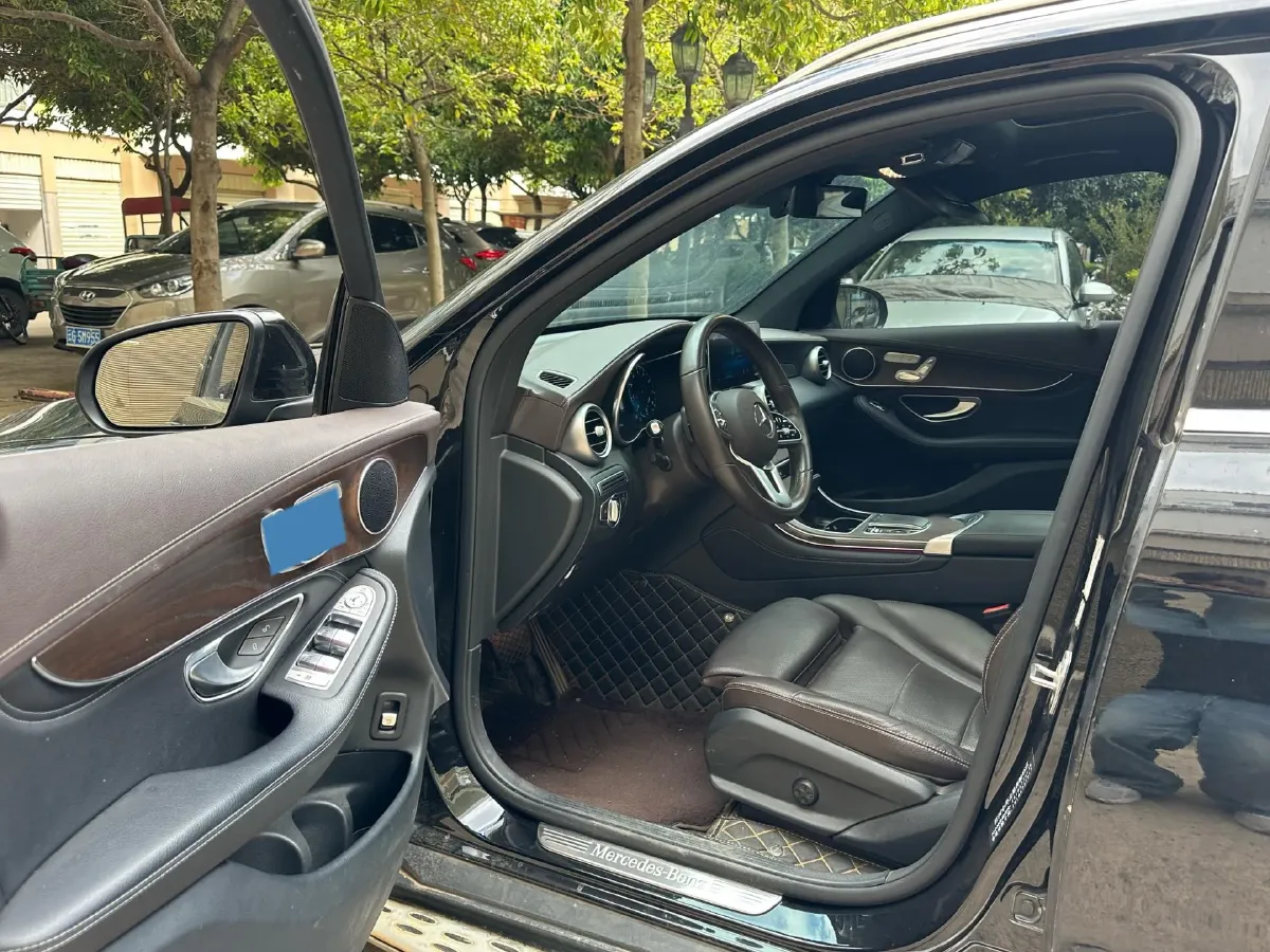 2020 Mercedes-Benz GLC Class 2.0T 258HP L4 9AT,autocango,china used car exporter,china ev exporter,chinese used car exporter,chinese used ev exporter