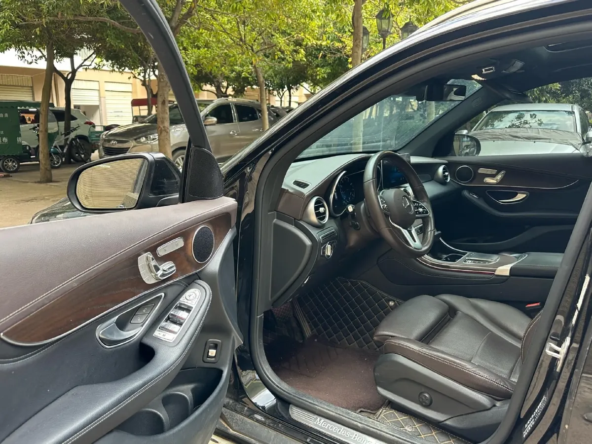 2020 Mercedes-Benz GLC Class 2.0T 258HP L4 9AT,autocango,china used car exporter,china ev exporter,chinese used car exporter,chinese used ev exporter
