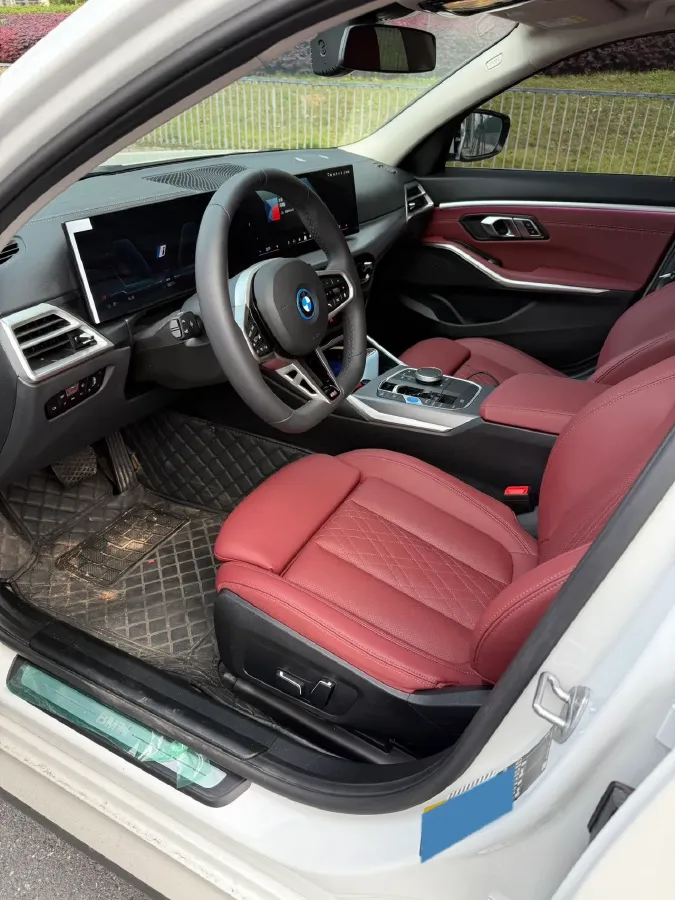 2025 BMW i3 BEV 70KWH,autocango,china used car exporter,china ev exporter,chinese used car exporter,chinese used ev exporter