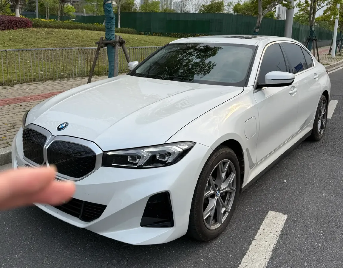 2025 BMW i3 BEV 70KWH,autocango,china used car exporter,china ev exporter,chinese used car exporter,chinese used ev exporter