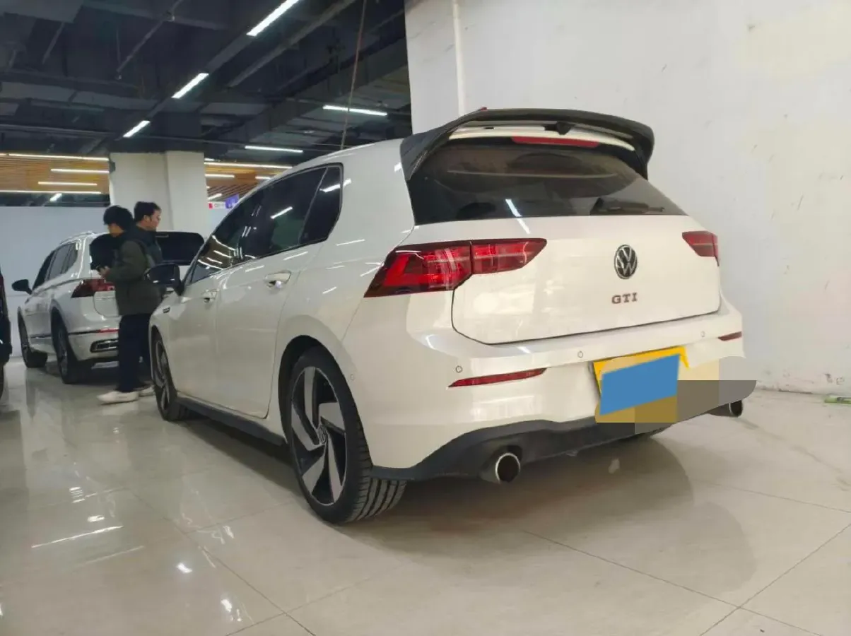 2021 Volkswagen GolfGTI 2.0T 220HP L4 7DCT,autocango,china used car exporter,china ev exporter,chinese used car exporter,chinese used ev exporter