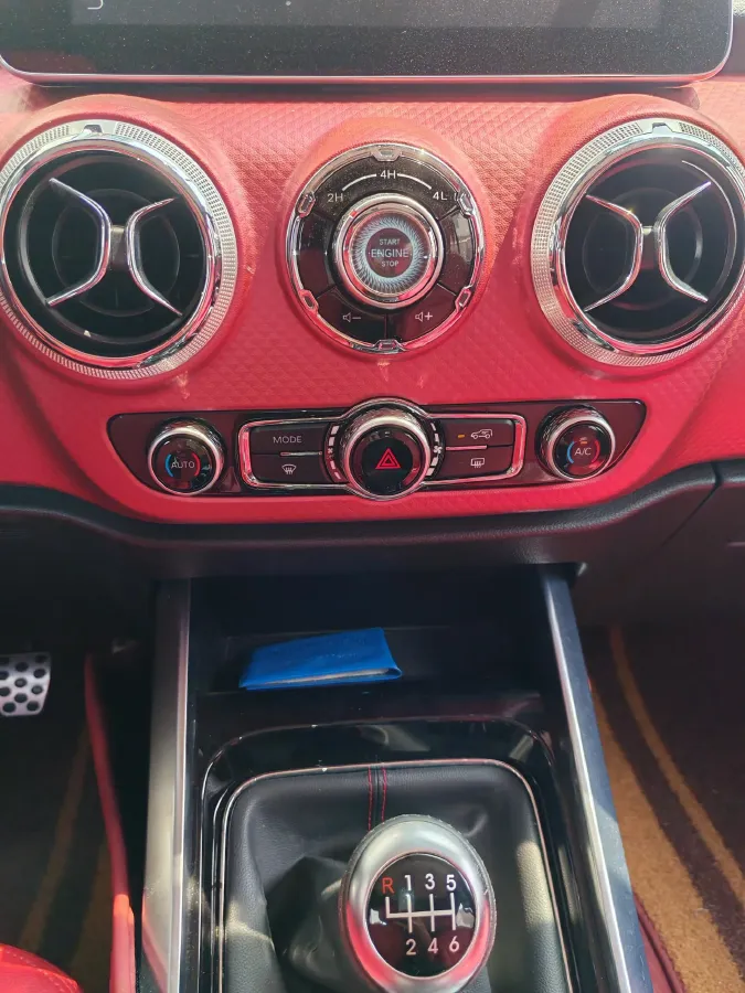 2018 Beijing BJ40 2.0T 150HP L4 6MT,autocango,china used car exporter,china ev exporter,chinese used car exporter,chinese used ev exporter