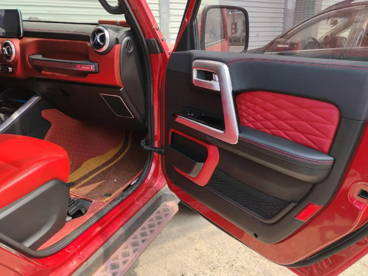 2018 Beijing BJ40 2.0T 150HP L4 6MT,autocango,china used car exporter,china ev exporter,chinese used car exporter,chinese used ev exporter