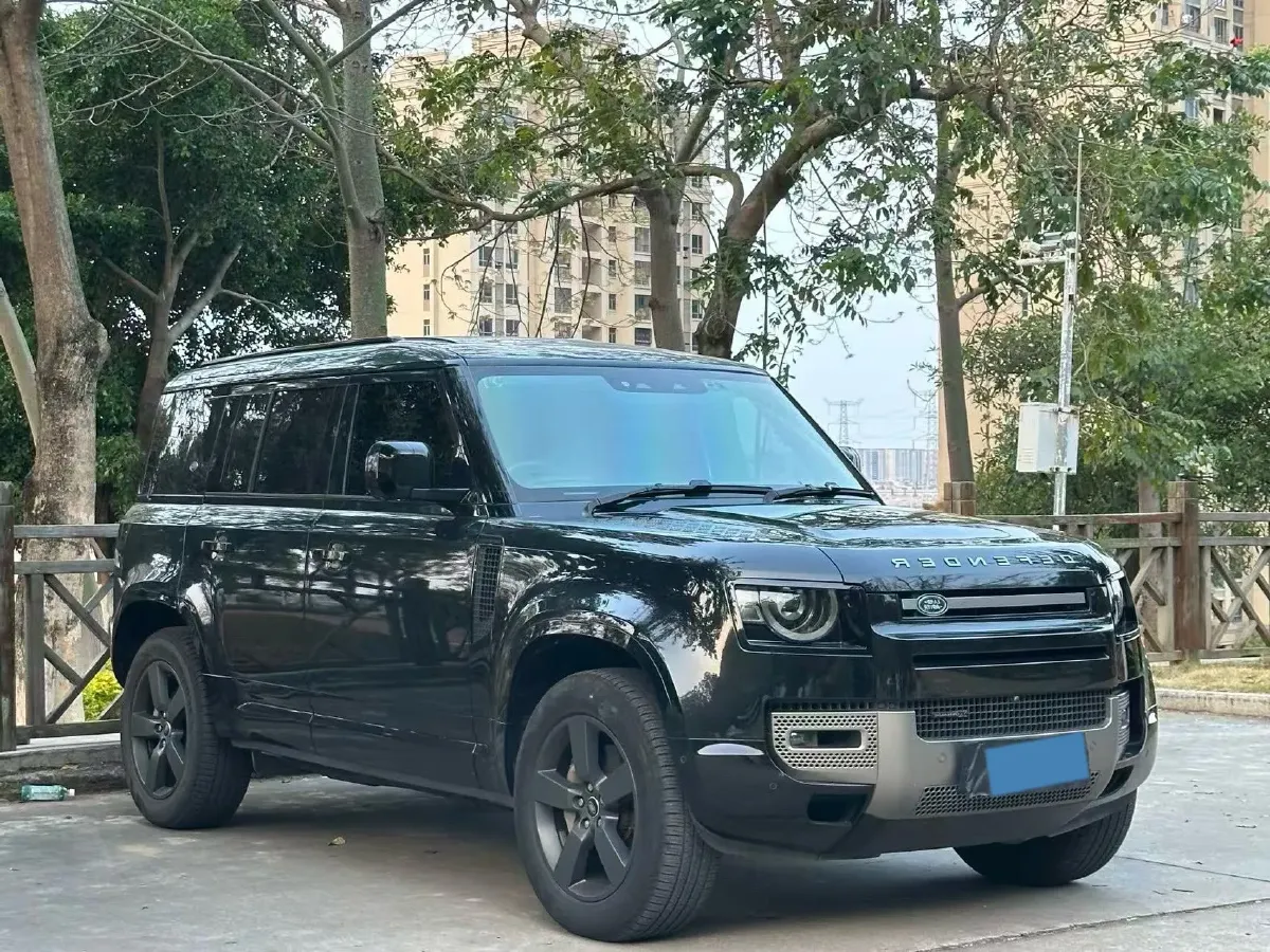 2022 Land Rover Defender 3.0T 400HP L6 8AT,autocango,china used car exporter,china ev exporter,chinese used car exporter,chinese used ev exporter