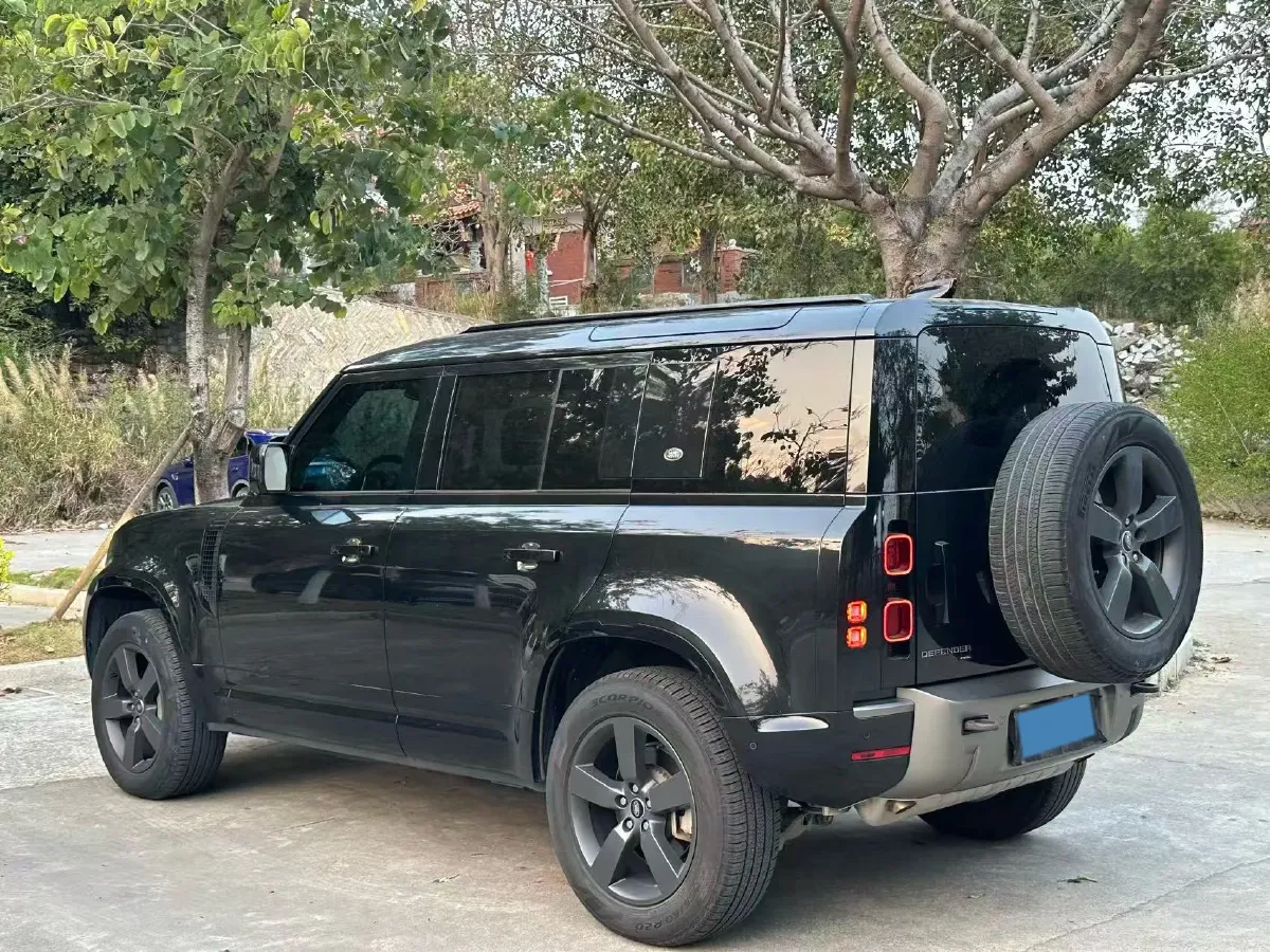 2022 Land Rover Defender 3.0T 400HP L6 8AT,autocango,china used car exporter,china ev exporter,chinese used car exporter,chinese used ev exporter