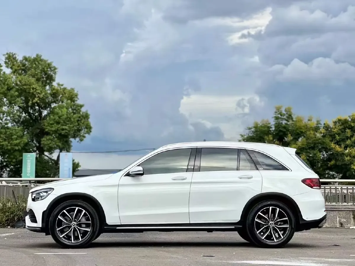 2021 Mercedes-Benz GLC Class 2.0T 258HP L4 9AT,autocango,china used car exporter,china ev exporter,chinese used car exporter,chinese used ev exporter