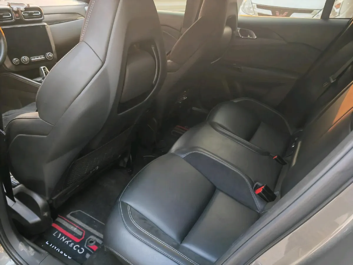 2022 LYNK&CO 03 2.0T 190HP L4 7DCT,autocango,china used car exporter,china ev exporter,chinese used car exporter,chinese used ev exporter