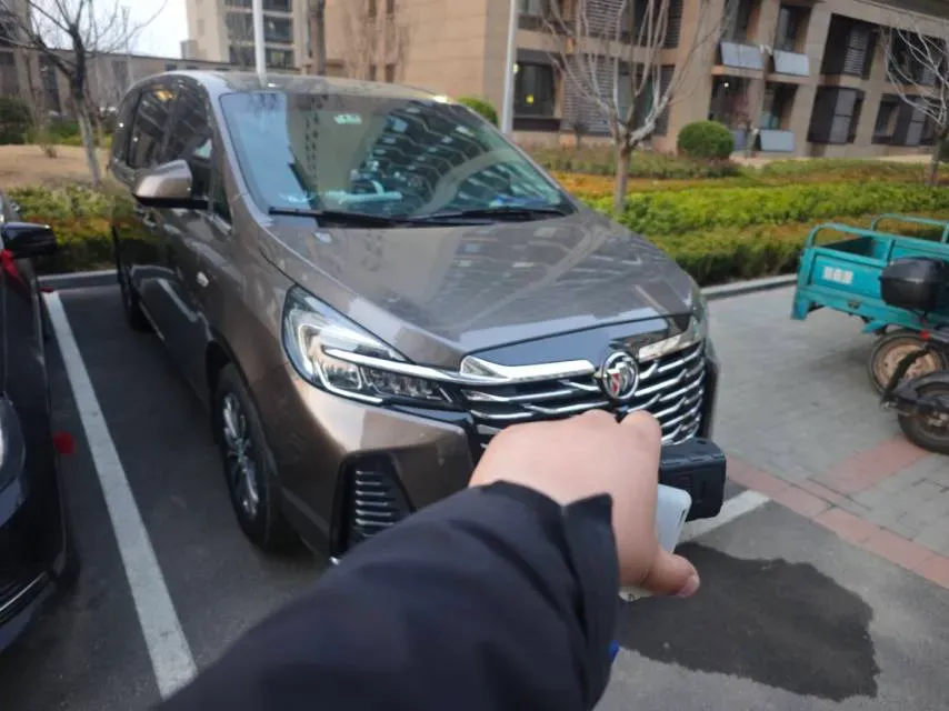 2023 Buick GL8 2.0T 237HP L4 9AT,autocango,china used car exporter,china ev exporter,chinese used car exporter,chinese used ev exporter