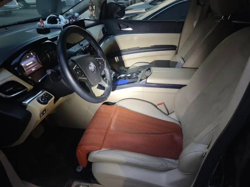 2023 Buick GL8 2.0T 237HP L4 9AT,autocango,china used car exporter,china ev exporter,chinese used car exporter,chinese used ev exporter