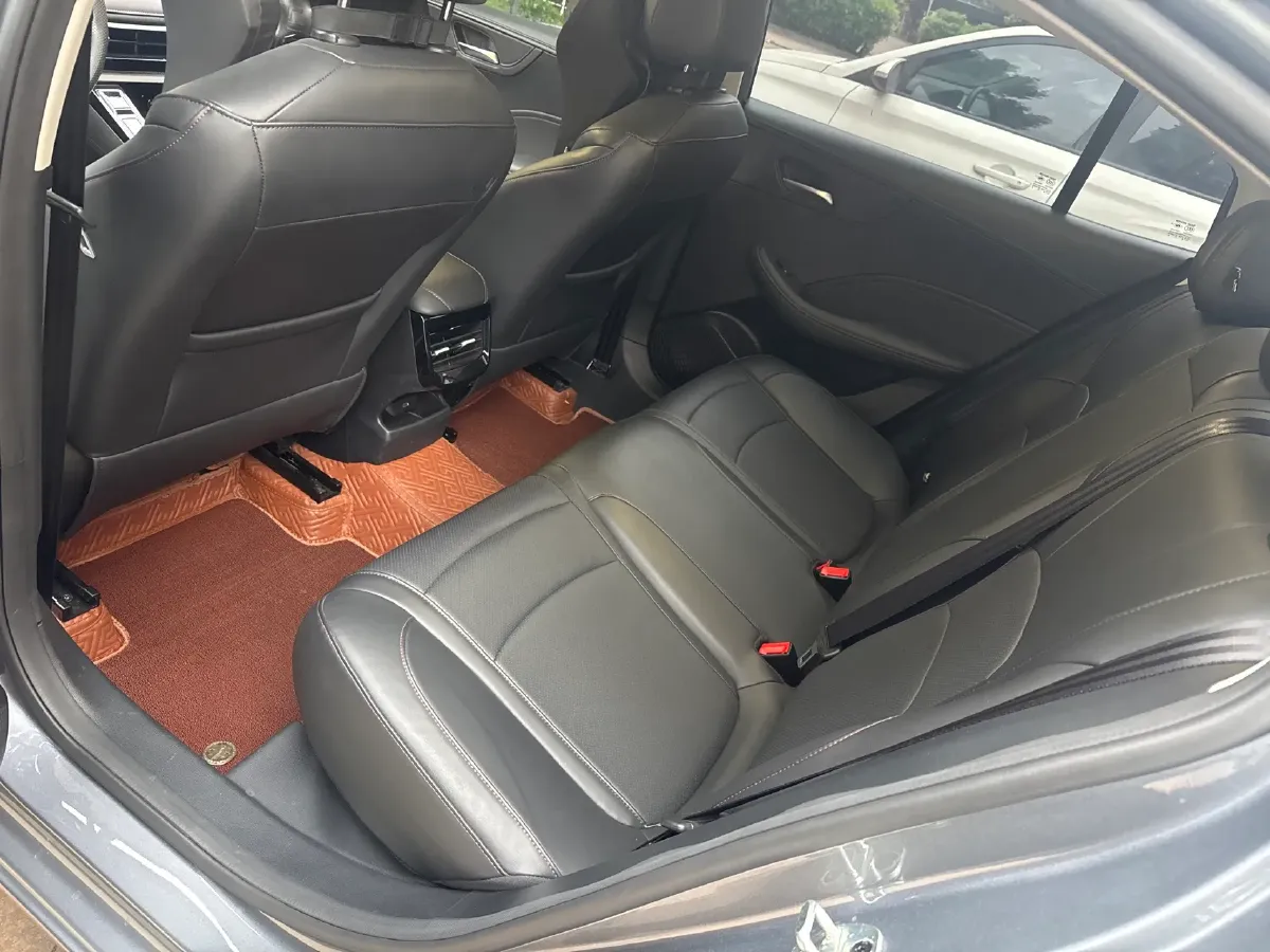 2023 Roewe i5 1.5L 129HP L4 CVT,autocango,china used car exporter,china ev exporter,chinese used car exporter,chinese used ev exporter