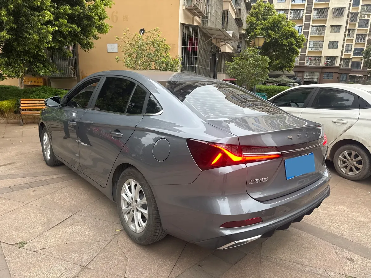2023 Roewe i5 1.5L 129HP L4 CVT,autocango,china used car exporter,china ev exporter,chinese used car exporter,chinese used ev exporter