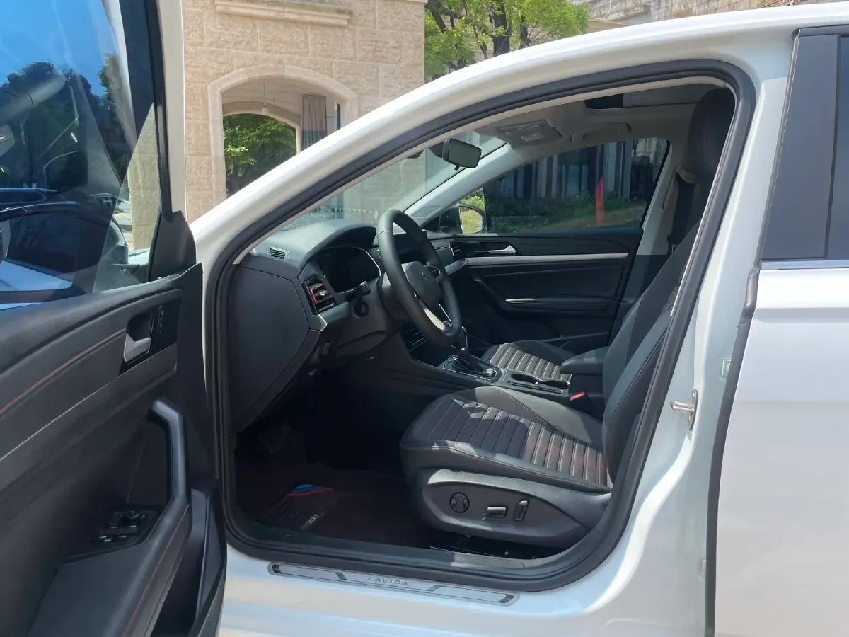 2023 Volkswagen Lavida 1.4T 150HP L4 7DCT,autocango,china used car exporter,china ev exporter,chinese used car exporter,chinese used ev exporter