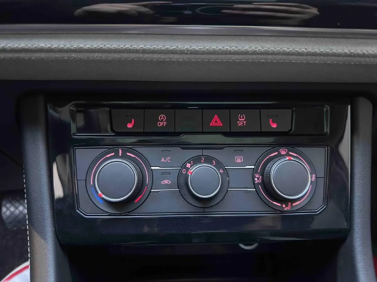 2023 Jetta VS7 1.4T 150HP L4 6AT,autocango,china used car exporter,china ev exporter,chinese used car exporter,chinese used ev exporter