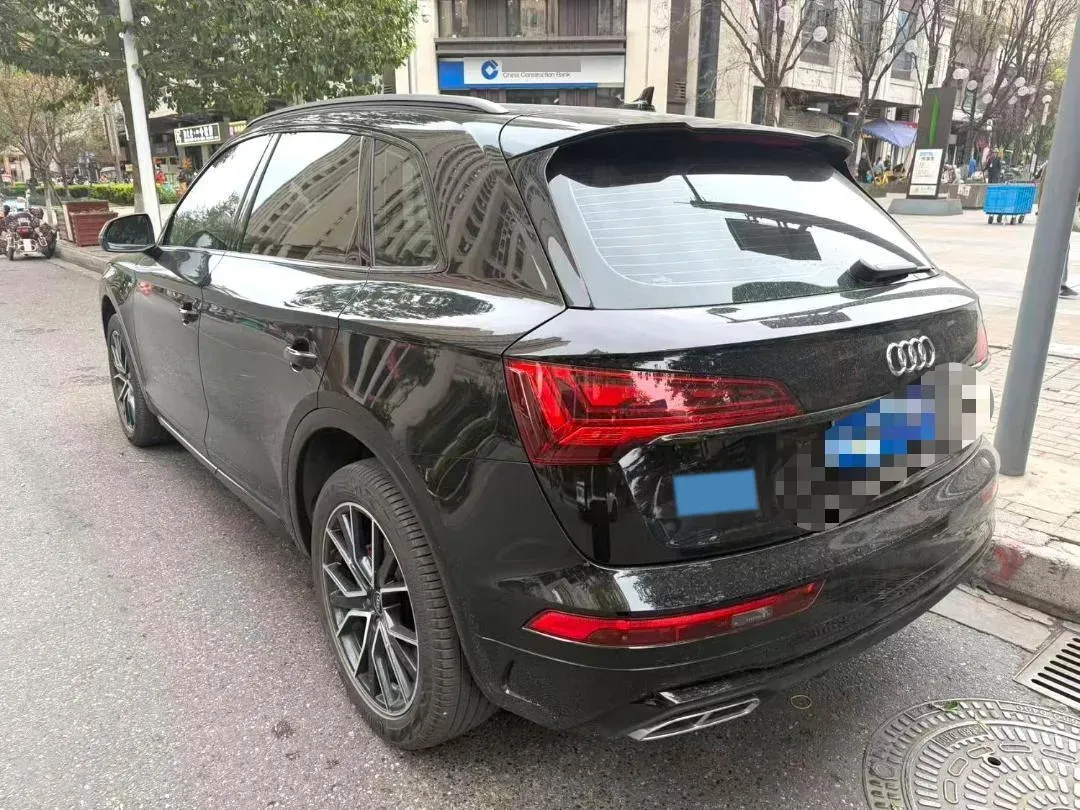 2024 Audi Q5L 2.0T 190HP L4 7DCT,autocango,china used car exporter,china ev exporter,chinese used car exporter,chinese used ev exporter