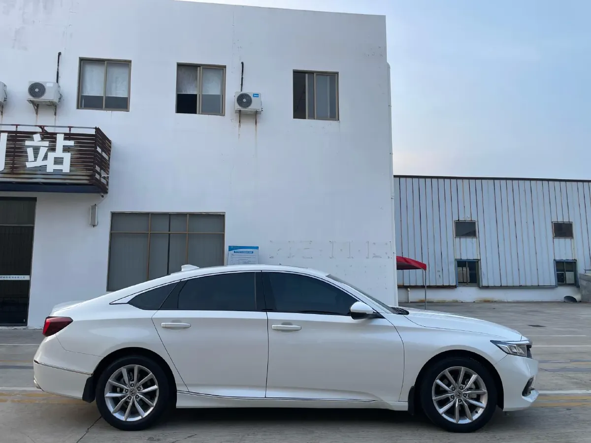 2022 Honda Accord 1.5T 194HP L4 CVT,autocango,china used car exporter,china ev exporter,chinese used car exporter,chinese used ev exporter