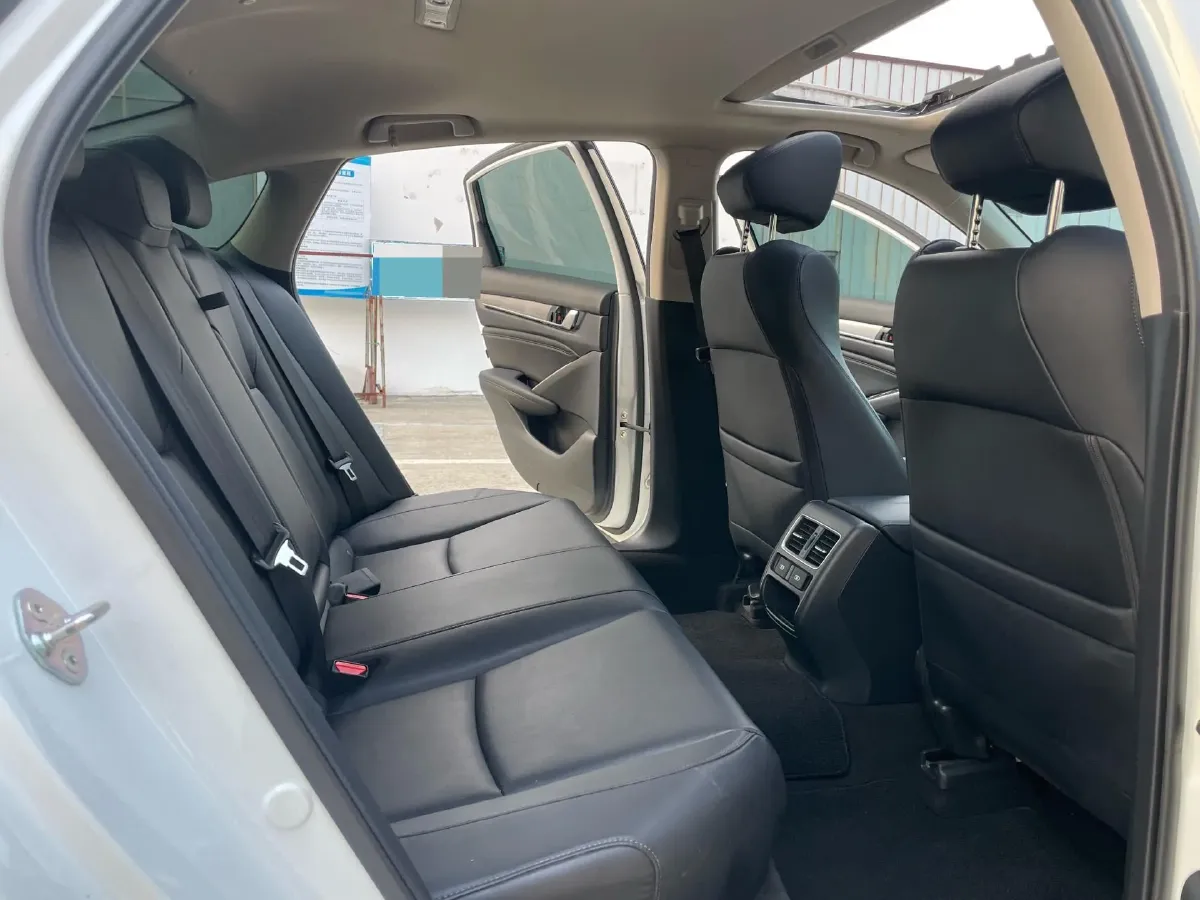 2022 Honda Accord 1.5T 194HP L4 CVT,autocango,china used car exporter,china ev exporter,chinese used car exporter,chinese used ev exporter