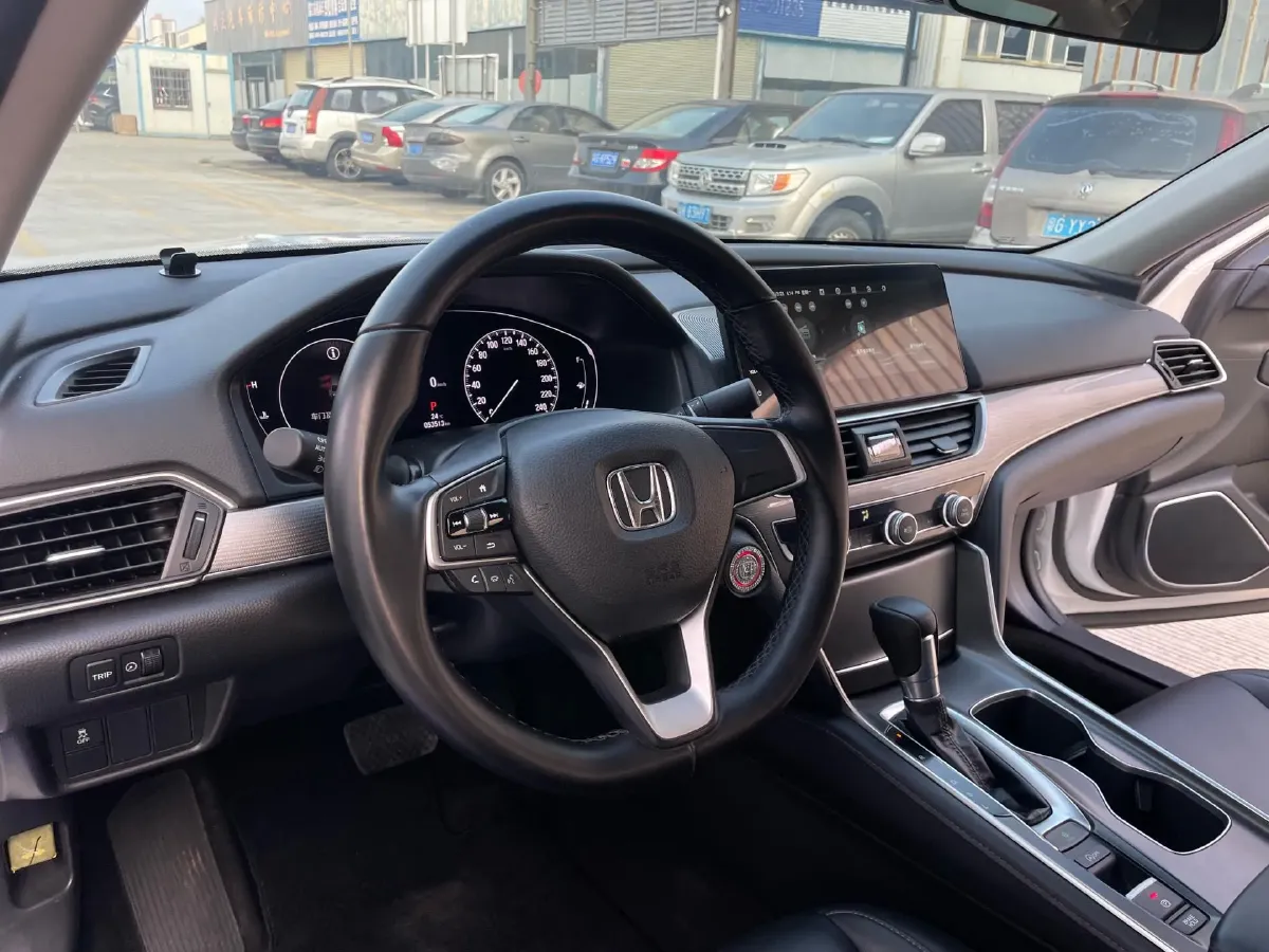 2022 Honda Accord 1.5T 194HP L4 CVT,autocango,china used car exporter,china ev exporter,chinese used car exporter,chinese used ev exporter