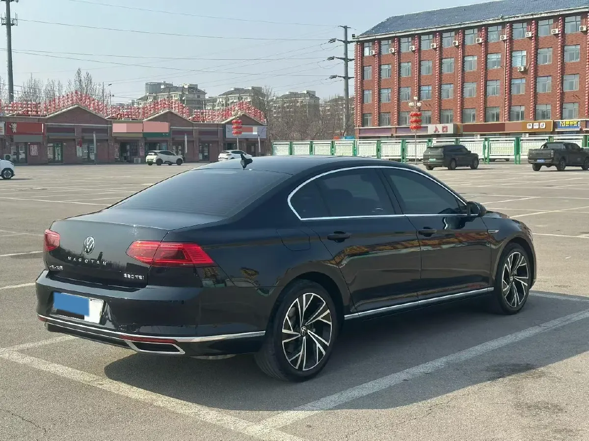 2021 Volkswagen Magotan 2.0T 186HP L4 7DCT,autocango,china used car exporter,china ev exporter,chinese used car exporter,chinese used ev exporter