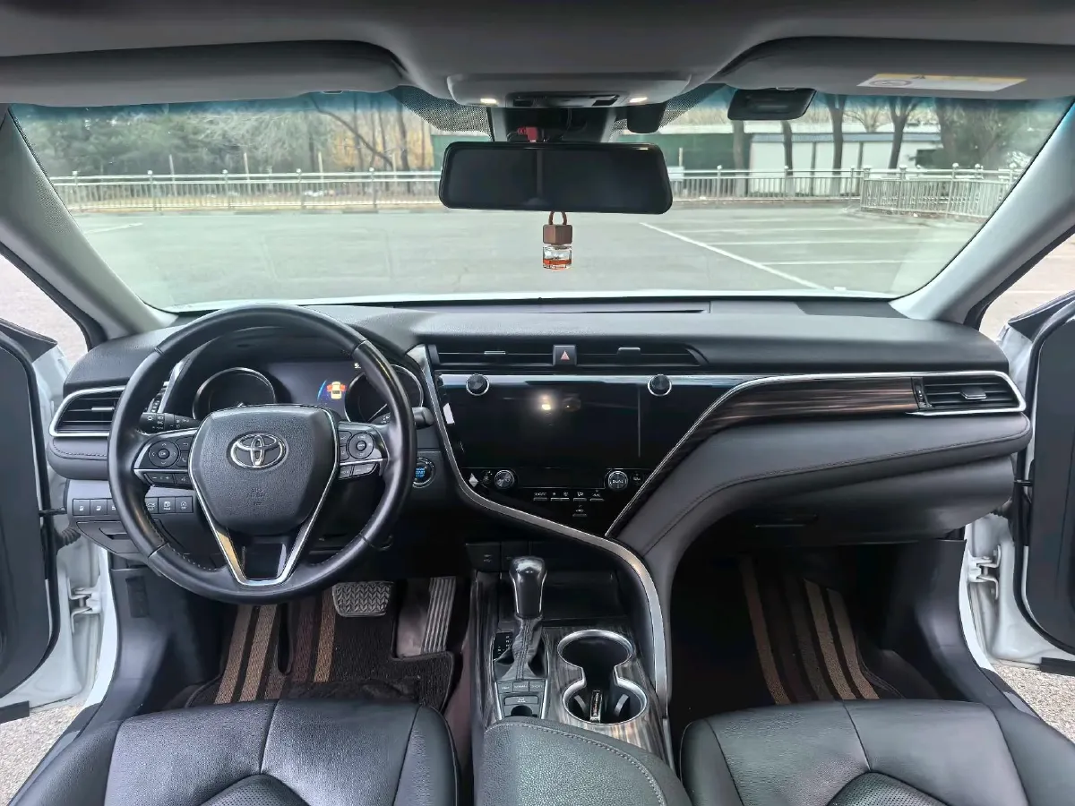 2019 Toyota Camry 2.5L 209HP L4 8AT,autocango,china used car exporter,china ev exporter,chinese used car exporter,chinese used ev exporter