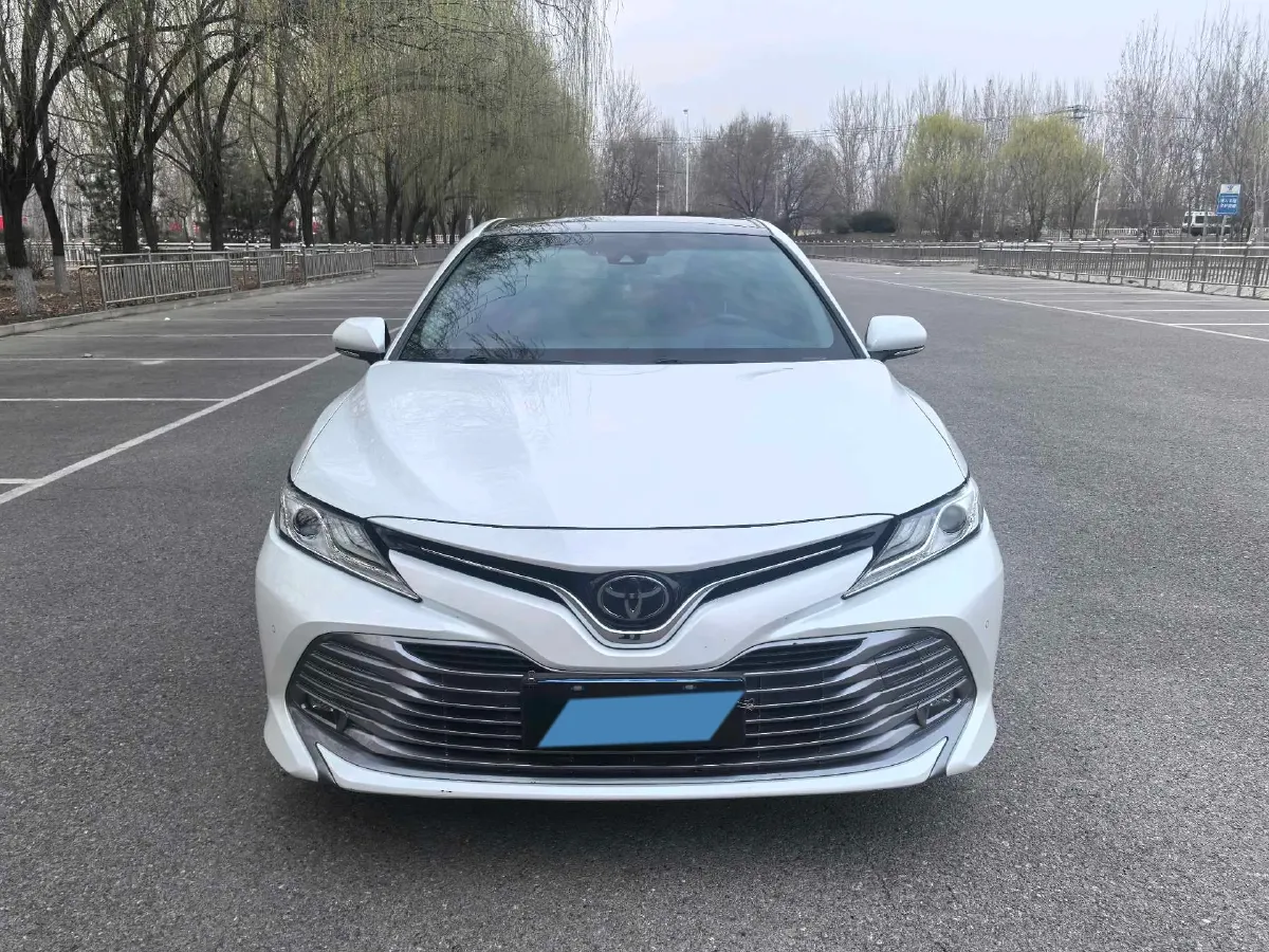 2019 Toyota Camry 2.5L 209HP L4 8AT,autocango,china used car exporter,china ev exporter,chinese used car exporter,chinese used ev exporter