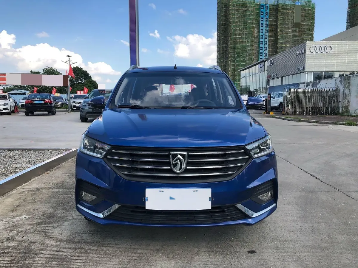 2018 BaoJun 360 1.5L 112HP L4 6MT,autocango,china used car exporter,china ev exporter,chinese used car exporter,chinese used ev exporter