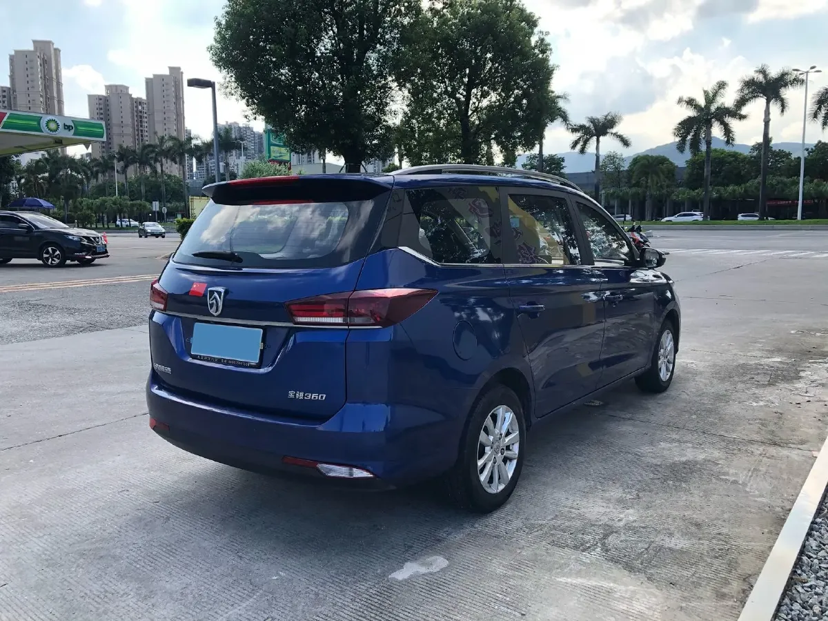 2018 BaoJun 360 1.5L 112HP L4 6MT,autocango,china used car exporter,china ev exporter,chinese used car exporter,chinese used ev exporter