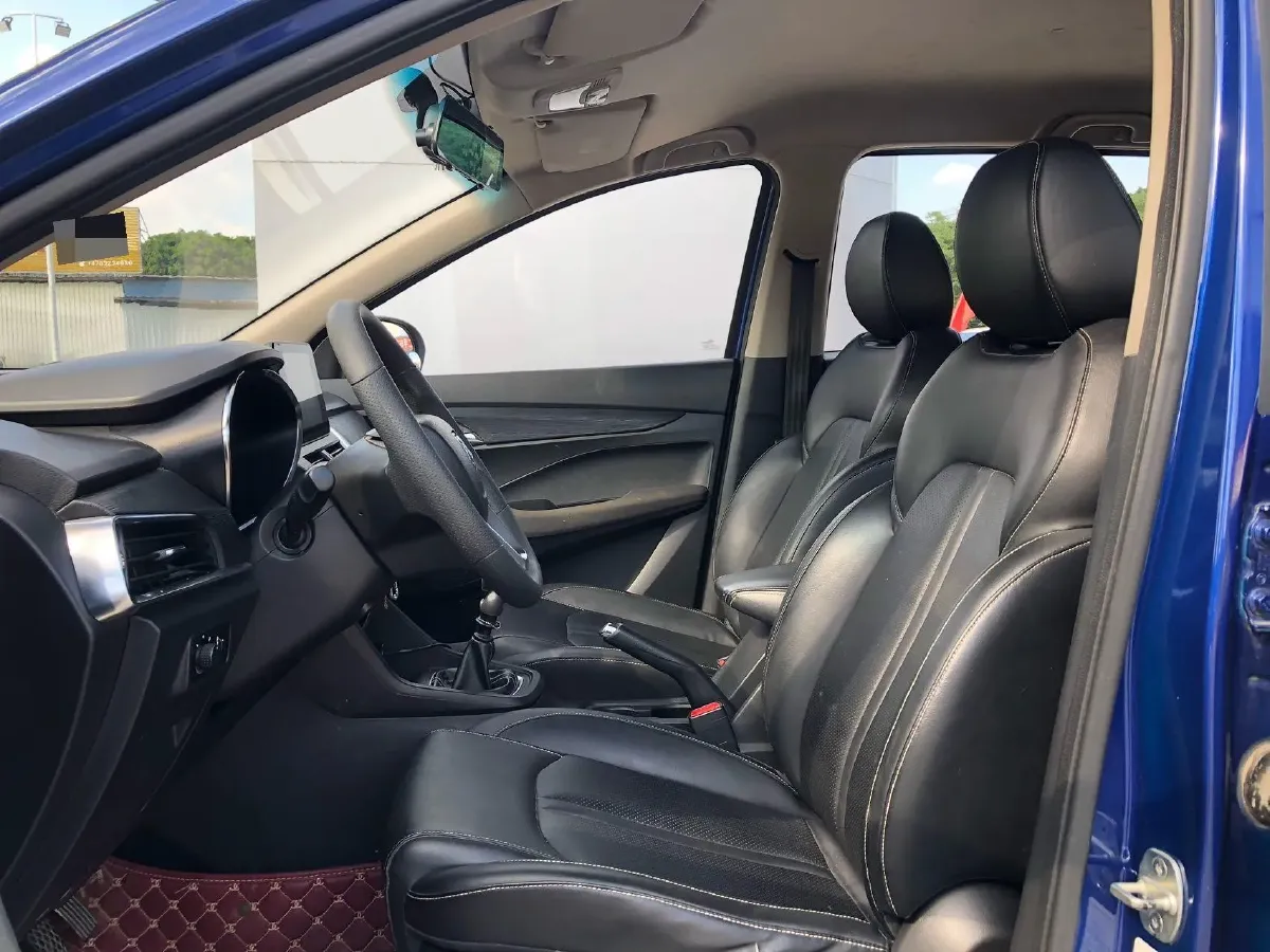 2018 BaoJun 360 1.5L 112HP L4 6MT,autocango,china used car exporter,china ev exporter,chinese used car exporter,chinese used ev exporter