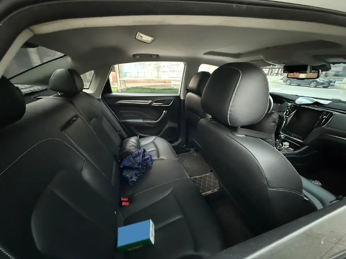 2020 Roewe i6 1.6L 125HP L4 CVT,autocango,china used car exporter,china ev exporter,chinese used car exporter,chinese used ev exporter